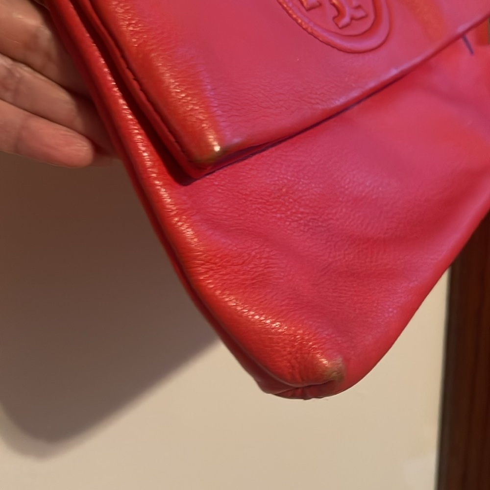 Tory Burch Foldover Leather Bag with Chain Detail - Picture 5 of 8